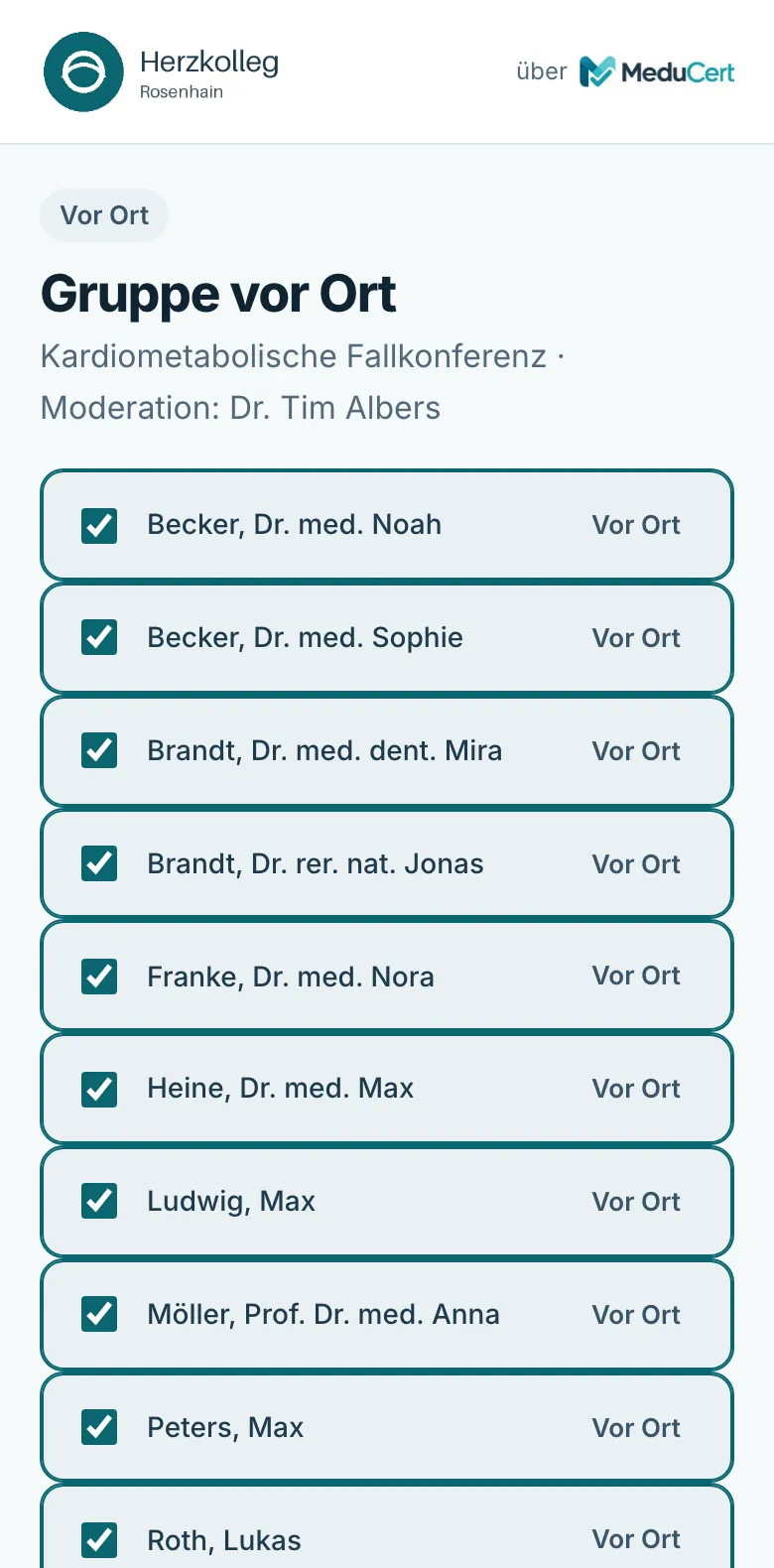 Anwesenheitsliste einer Gruppe auf dem Smartphone mit Namen, Teilnahmeart und Knopf Anwesenheit speichern